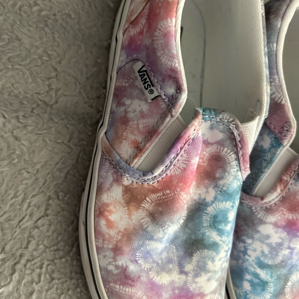 Vans Kids Sneakers in Pink and Blue Tie-Dye Slip On - Picture 2 of 6